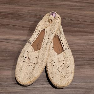Bob slip on lace flats.
